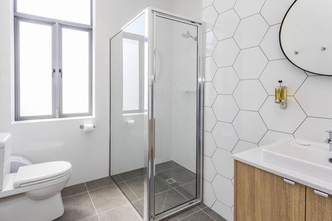 Cache Accommodation - Tourism Caloundra 5