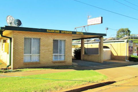 Rankins Springs Motel - Tourism Caloundra 0