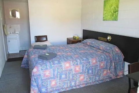 Rankins Springs Motel - Tourism Caloundra 7
