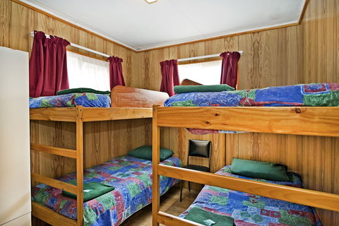 Acclaim Pine Grove Holiday Park - Tourism Caloundra 1