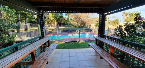 Acclaim Pine Grove Holiday Park - Tourism Caloundra 3