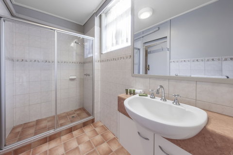 Dorset Gardens Hotel - Tourism Caloundra 5