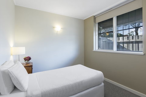 Dorset Gardens Hotel - Tourism Caloundra 1