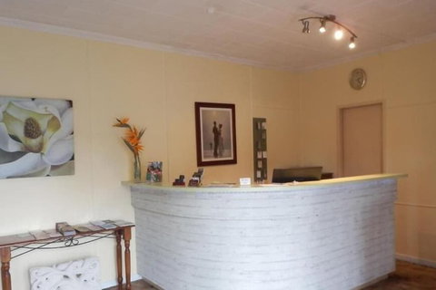 Flying Spur Motel - Tourism Caloundra 6