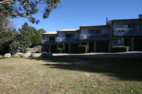 Alpha Centauri Townhouses - Tourism Caloundra 0