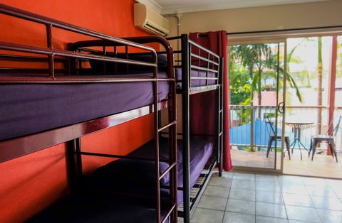 Brisbane Backpackers Resort - Hostel - Tourism Caloundra 4