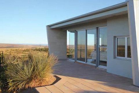 Tanonga Luxury Eco Lodges - Tourism Caloundra 4