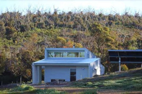 Tanonga Luxury Eco Lodges - Tourism Caloundra 3