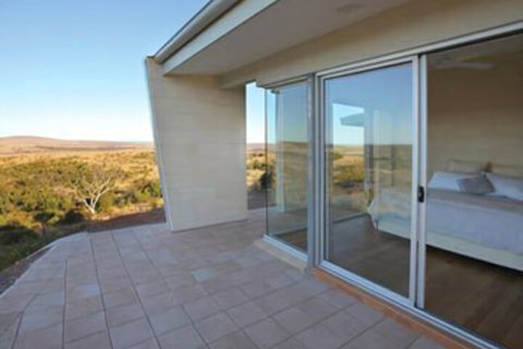 Tanonga Luxury Eco Lodges - Tourism Caloundra 6