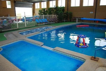 Jane Eliza Motor Inn - Tourism Caloundra 2