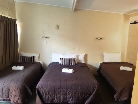 Windsor Hotel Dalby - Tourism Caloundra 1