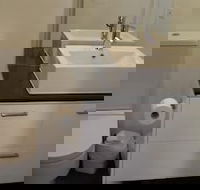 Essendon Apartments - Tourism Caloundra