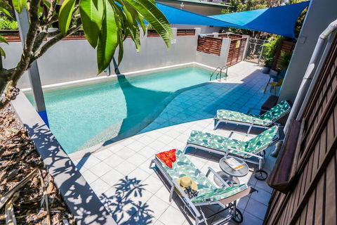 Loka Santi - Tourism Caloundra 2