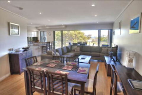 Loka Santi - Tourism Caloundra 4