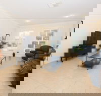 Colonial Court Villas - Tourism Caloundra