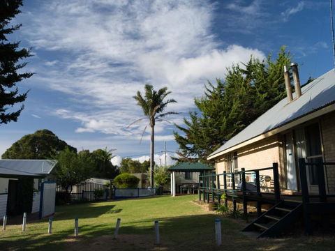 Riverside Cottages Augusta - Tourism Caloundra 4