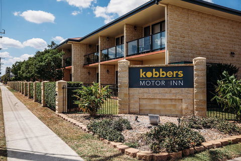 Kobbers Motor Inn - Tourism Caloundra 0