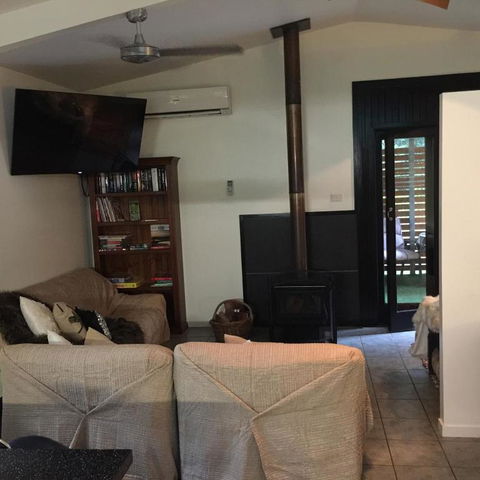 Figtree Getaway - Tourism Caloundra 4