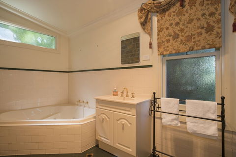 Barossa Dreams - Tourism Caloundra 6