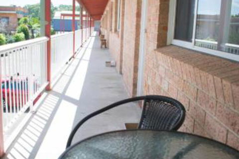 Bridge Motel - Tourism Caloundra 6