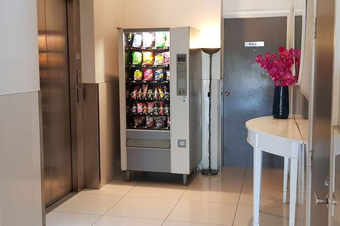 The Grand Motel - Tourism Caloundra 4