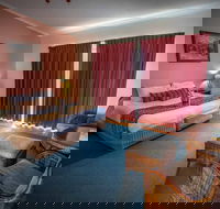 Eagle Heights Mountain Hotel - Tourism Caloundra