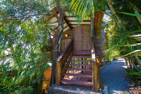 1770 Beach Shacks - Tourism Caloundra 0