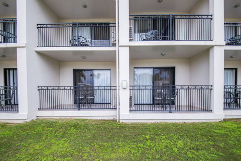 Dalby Fairway Motor Inn - Tourism Caloundra 1