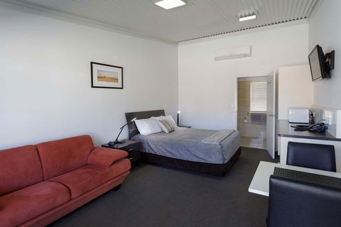 Gunnedah Lodge Motel - Tourism Caloundra 6