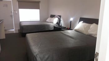 Gunnedah Lodge Motel - Tourism Caloundra 4