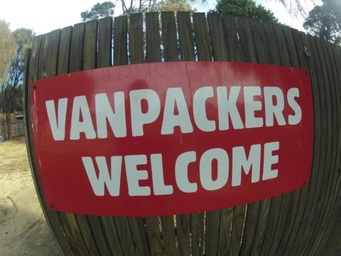 Bells Beach Backpackers - Tourism Caloundra 3