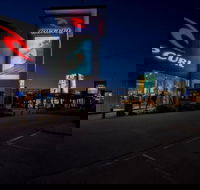 Bells Beach Backpackers - Tourism Caloundra