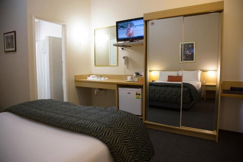 Oxley Motel - Tourism Caloundra 2