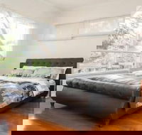 Eltham Retreat - Tourism Caloundra