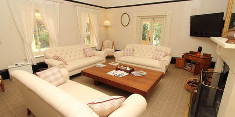 Fitzroy Inn Historic Retreat - Tourism Caloundra 1