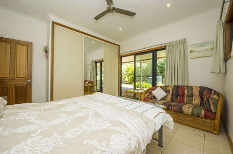 Magnetic Island Bed And Breakfast - Tourism Caloundra 2