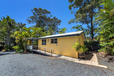 Safety Beach Ocean Bungalows - Tourism Caloundra 3