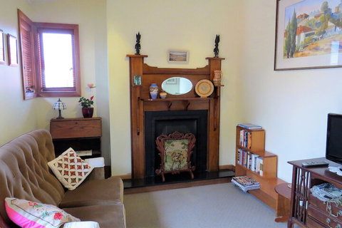 McCloud House - Tourism Caloundra 4