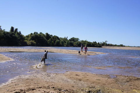 Elliot River Retreat - Tourism Caloundra 1