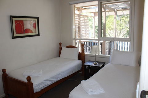 Australian Home Away At Doncaster Grange Park - Tourism Caloundra 1