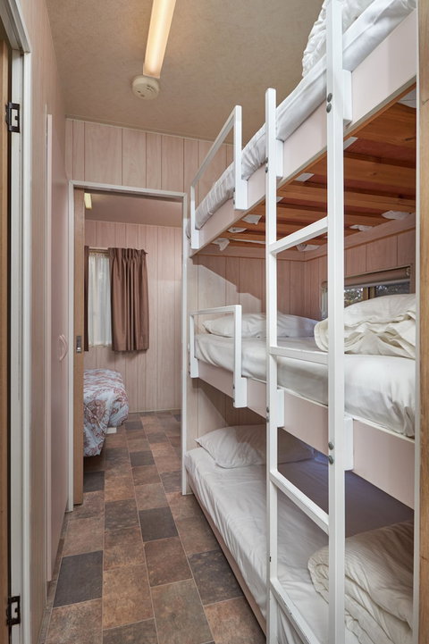 Gundagai Cabins & Tourist Park - Tourism Caloundra 1