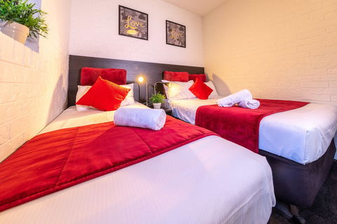 Ascot Budget Inn & Residences - Tourism Caloundra 4