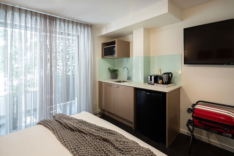 Ascot Budget Inn & Residences - Tourism Caloundra 1