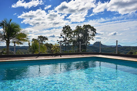 Cooroy Country Cottages - Tourism Caloundra 5