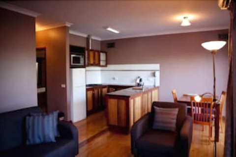 Perricoota Vines Retreat - Tourism Caloundra 4