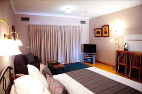 Perricoota Vines Retreat - Tourism Caloundra 6