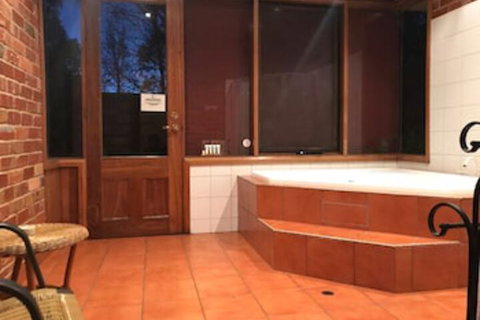 Perricoota Vines Retreat - Tourism Caloundra 2