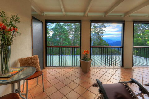 Mapleton Falls Accommodation - Tourism Caloundra 4