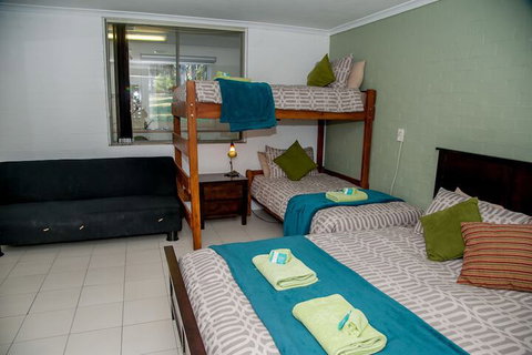 Sinclairs Country Retreat - Tourism Caloundra 5