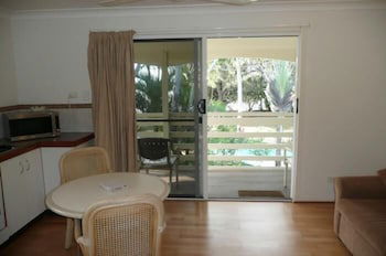 Beachside Holiday Units - Tourism Caloundra 6
